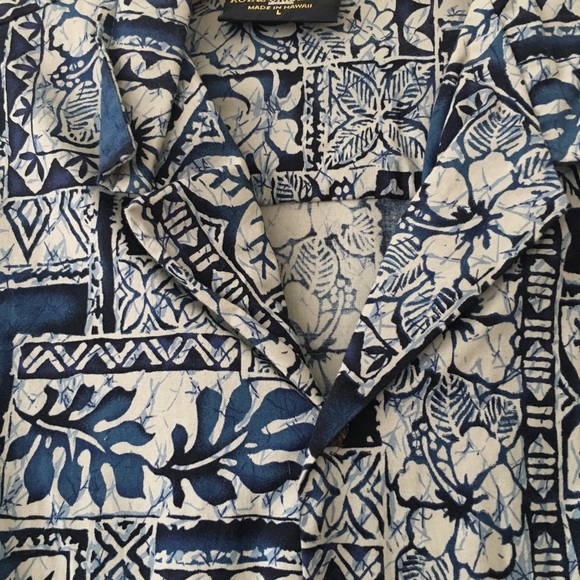 Bundle of Hawaiian Shirts🌸🌺🌈🌊 - Picture 6 of 8